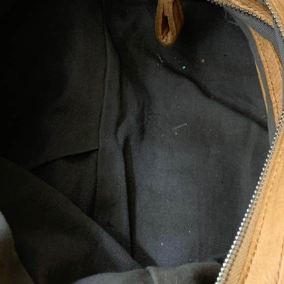 Liebeskin Berlin crossbody - Picture 8 of 9